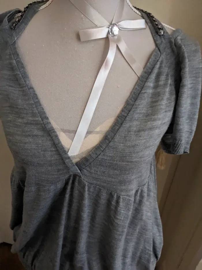 Pull Pinko gris et strass - photo numéro 3
