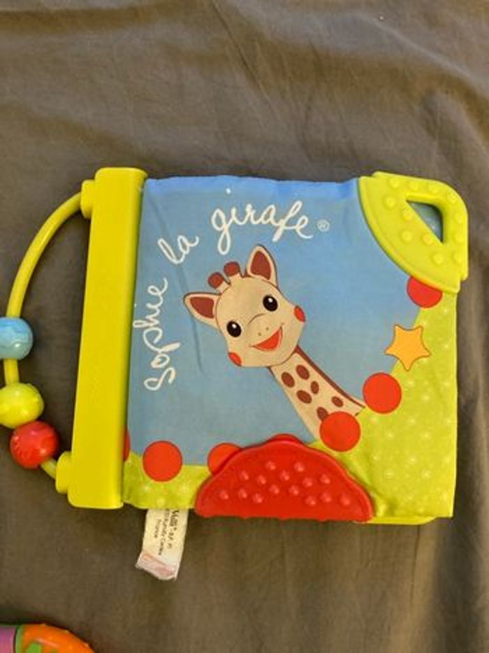 Lot joué bébé - photo numéro 3