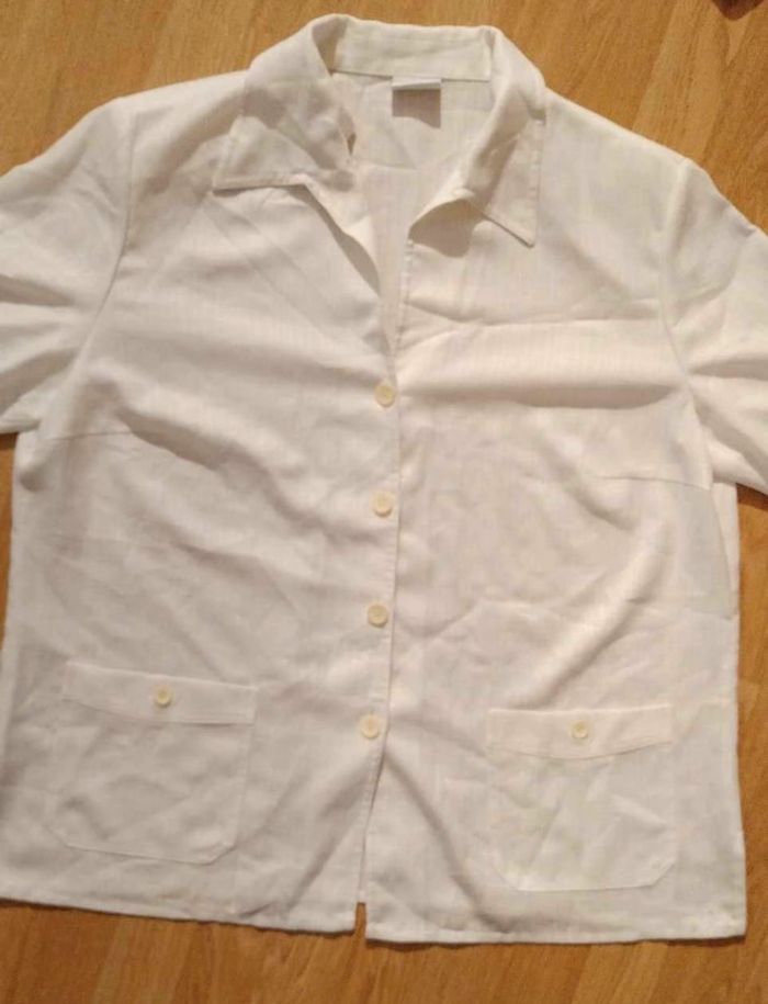 Chemise 👔 avec épaulettes en mousse intérieur taille 3XL - 48 - photo numéro 2