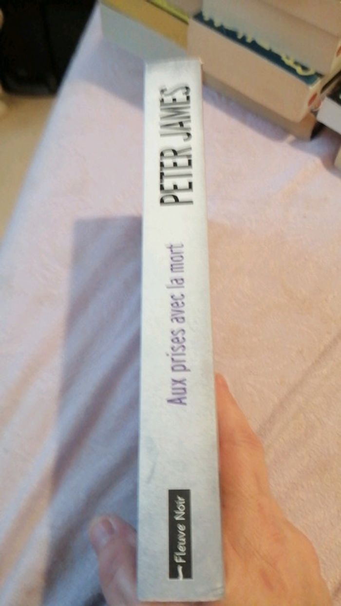 Aux prises avec la mort - photo numéro 3