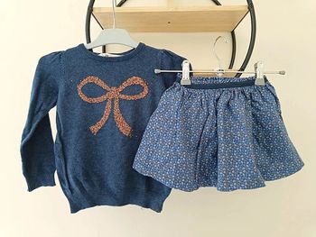 3-4 ans ensemble pullh&m (3-4 ans) et jupe Okaïdi (3 ans)
