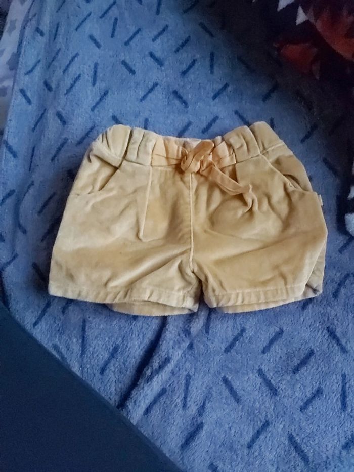 Short velours jaune moutarde obaibi taille 68cm 6 mois - photo numéro 2