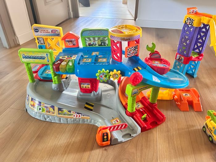 Garage tut tut bolide