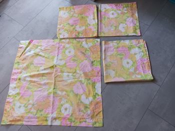 taie d'oreiller carrée imprimée fleurie 75 cm Neuve (lot de 4)