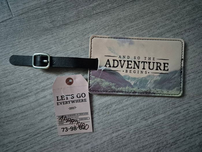 Etiquette à bagage Sass & Belle And so the adventure begins