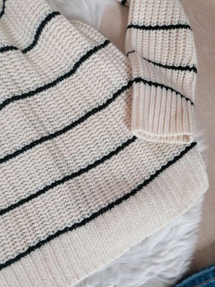 Pull chaud à rayure taille 42 - photo numéro 2