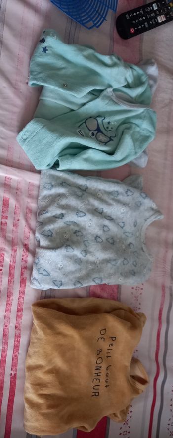 Pull manteau tee shirt manches longues combinaison pantalon bodys