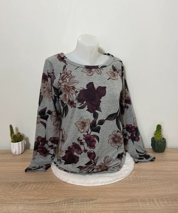 Pull gris et violet à fleurs Moran’s
