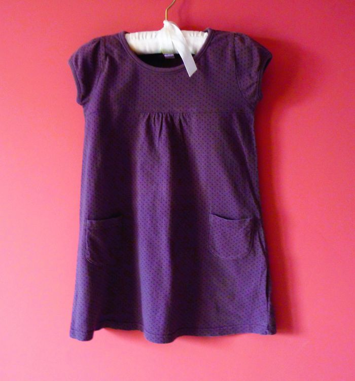 Robe Fille Okaidi 4 ans Violet à pois manche courte TBE - photo numéro 2