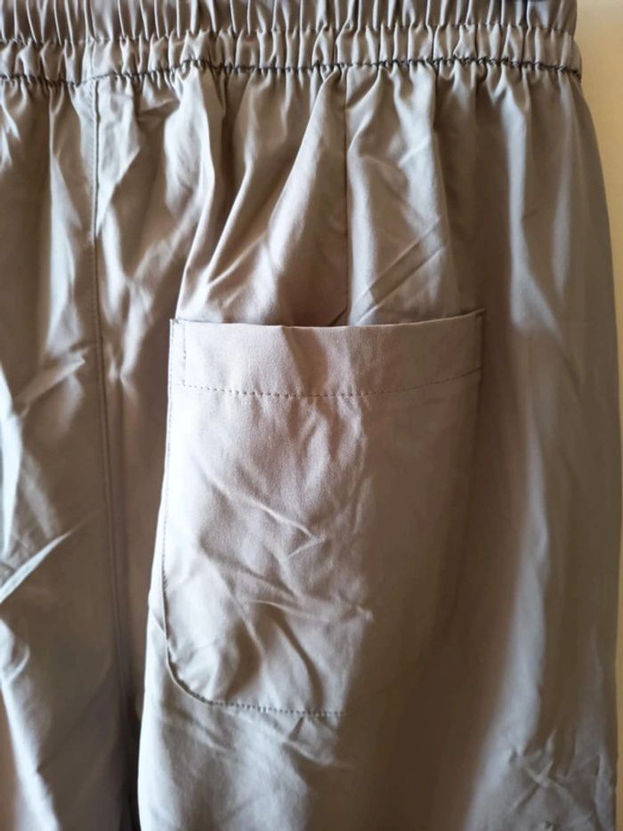 Pantalon cargo. Marque Miss bon . Fashion jeans. - photo numéro 5