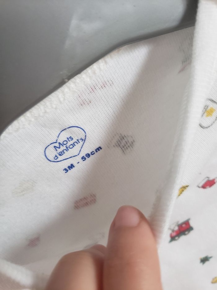 Lot de 2 bodys 🎀 Mots d'enfants 3 mois 1€50 - photo numéro 4