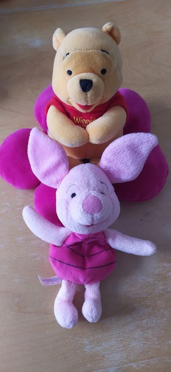Lot peluches Porcinet et Winnie l'ourson