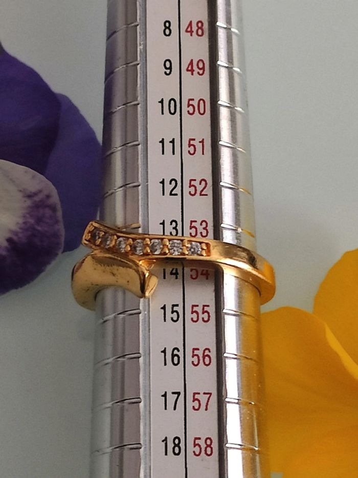 Bague en plaqué or et cristaux - photo numéro 6