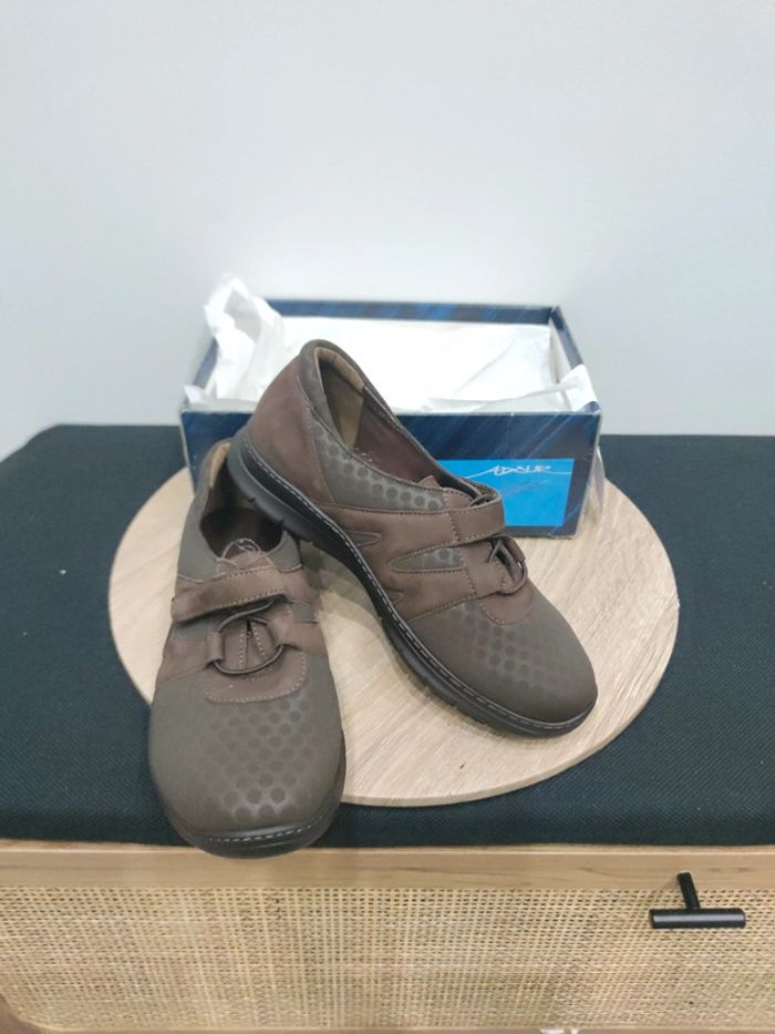 Adour chut ad 2221 taille 37 neuve