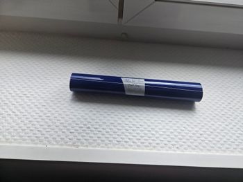 Film adhesif permanent bleu très foncé pour machine de découpe