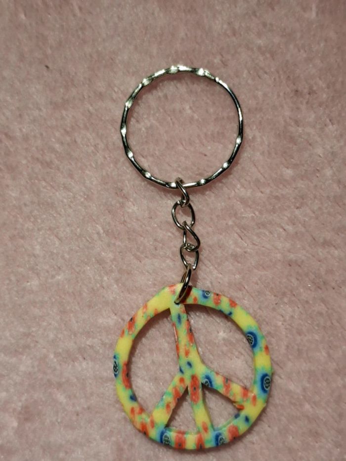 Porte clé peace and love