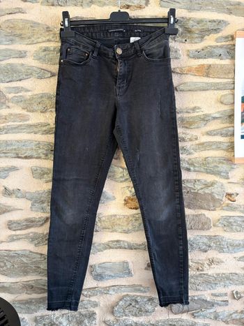 Jean noir, Skinny, en taille 36