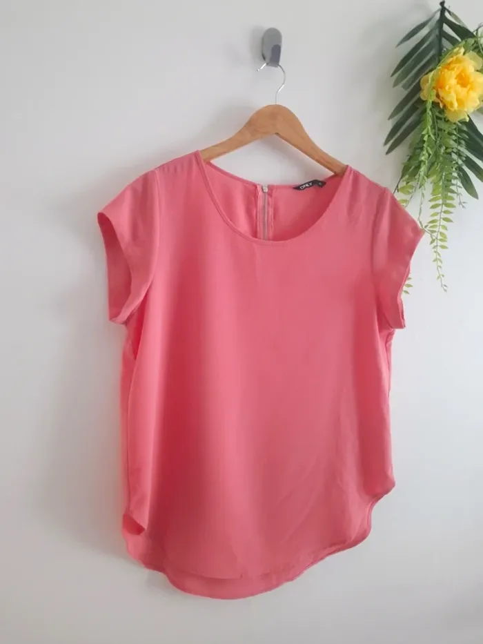 Top Only / Taille 40 - photo numéro 8