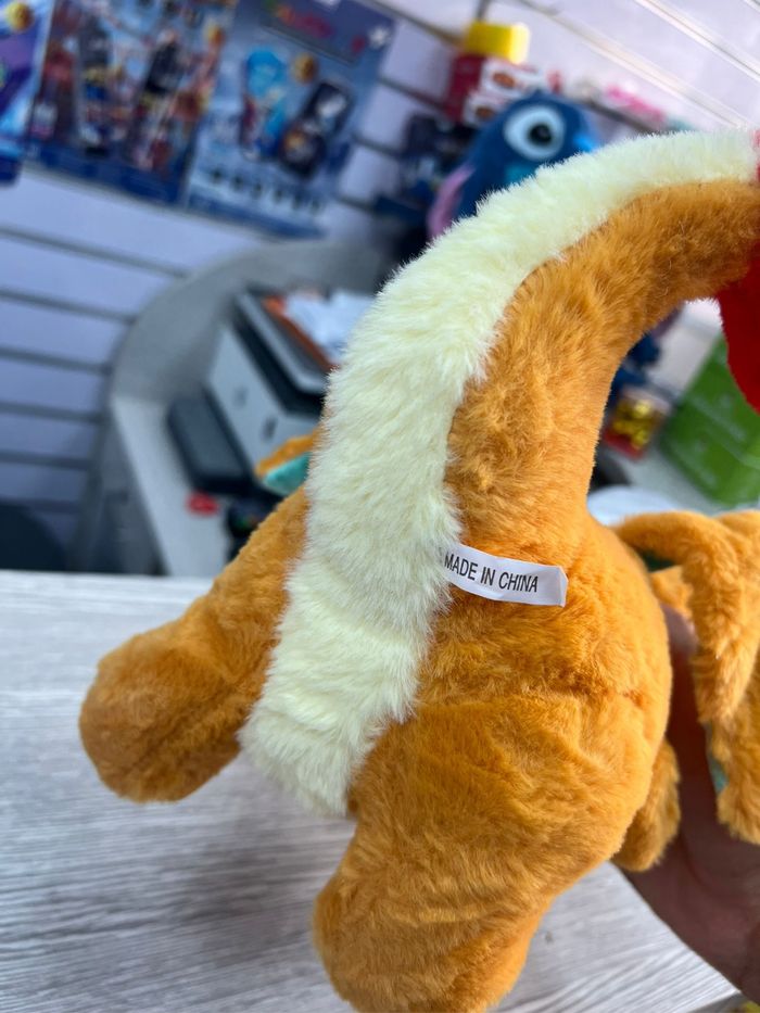 Peluche Pokemon Dracaufeu - photo numéro 3