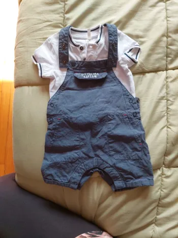 Ensemble salopette + polo