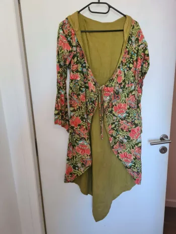 Veste a capuche original taille 38