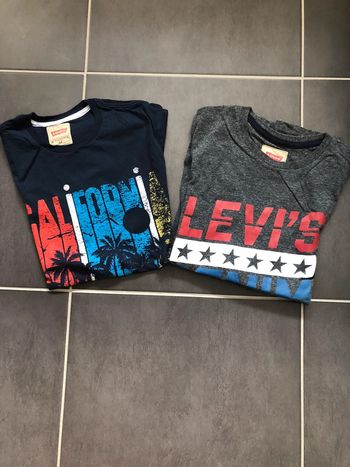 2 t-shirt Levis 14 ans