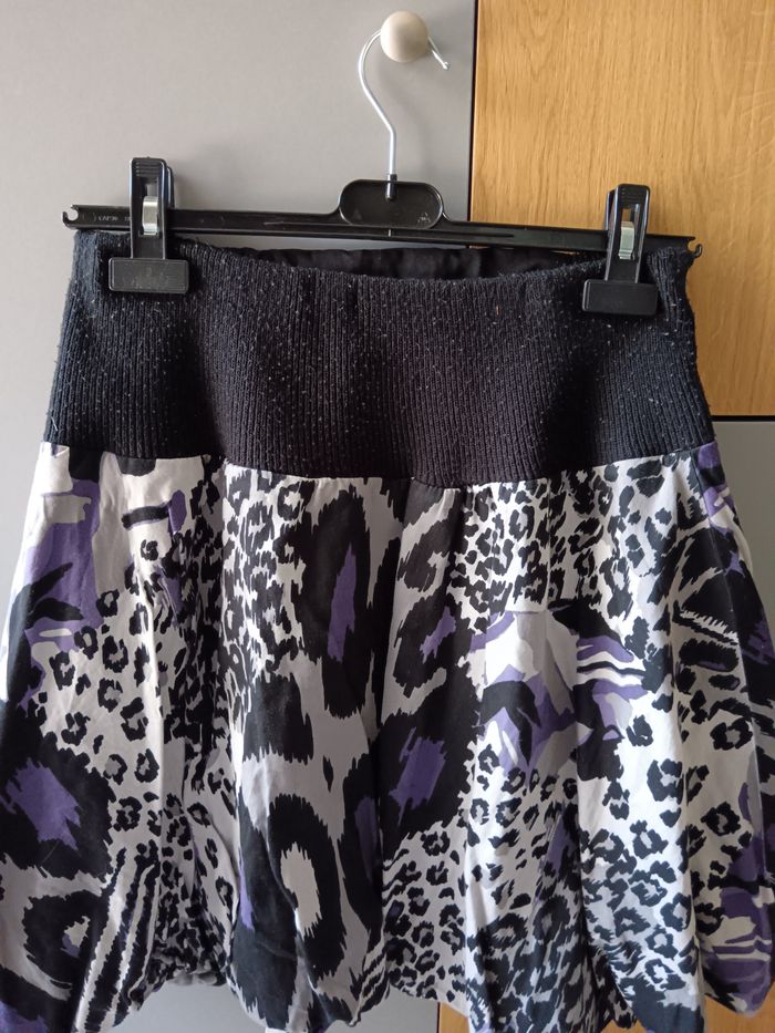 Jupe courte - photo numéro 2