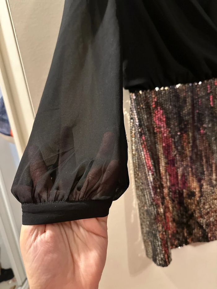 Robe de soirée décolletée - photo numéro 2