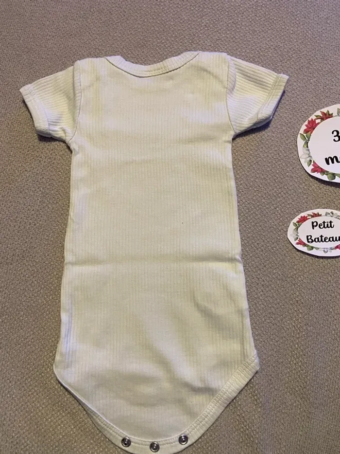 Body petit bateau manches courtes 3 mois - photo numéro 4