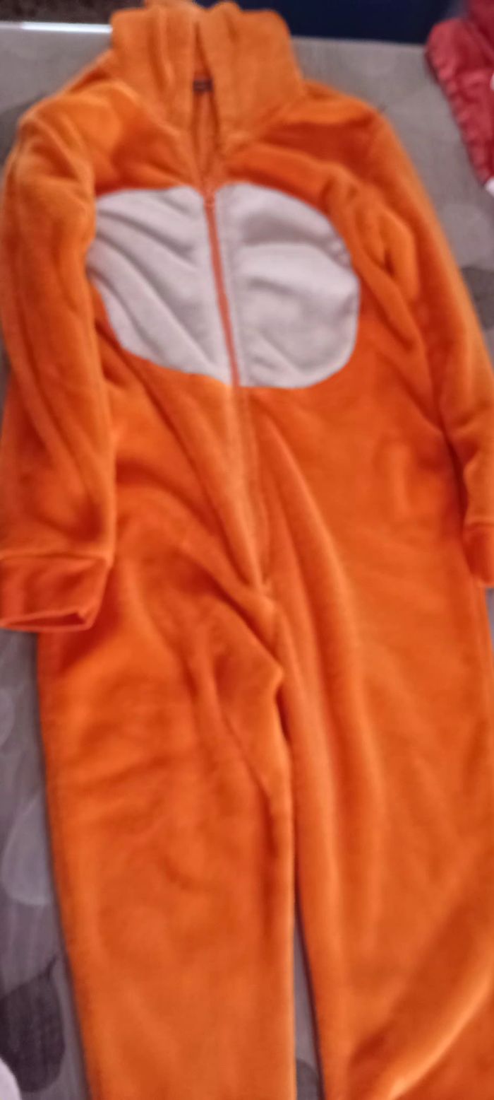 Vends surpyjamas taille 6ans - photo numéro 4