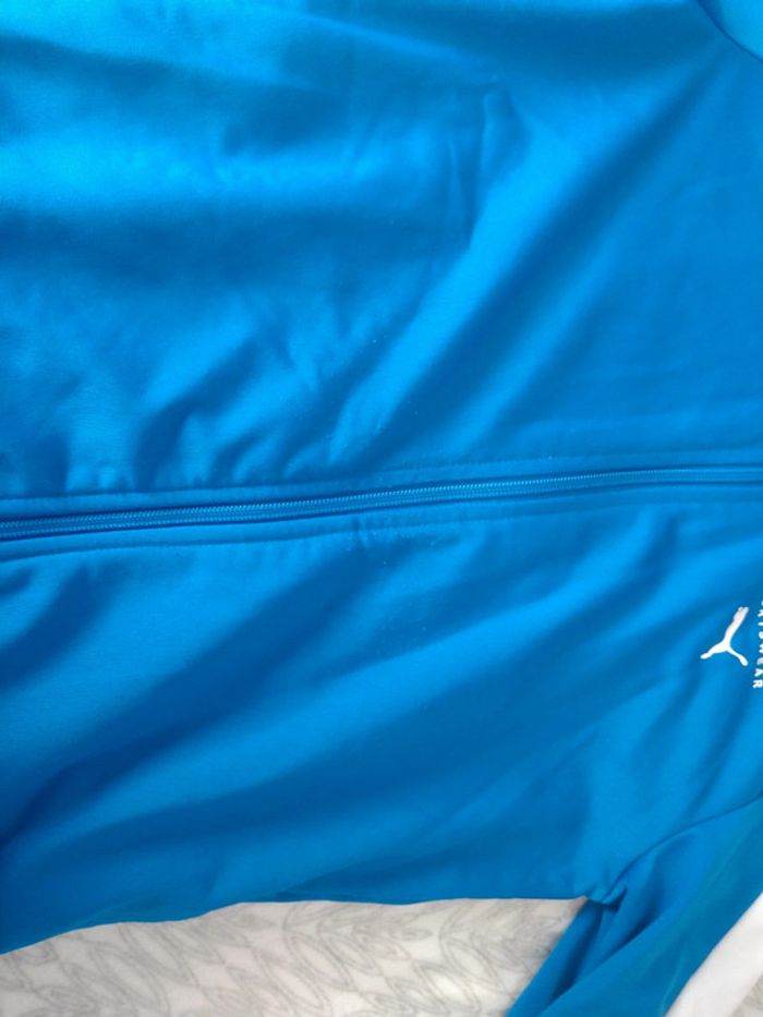 Veste puma 9-10 ans petit défaut cf photo - photo numéro 2