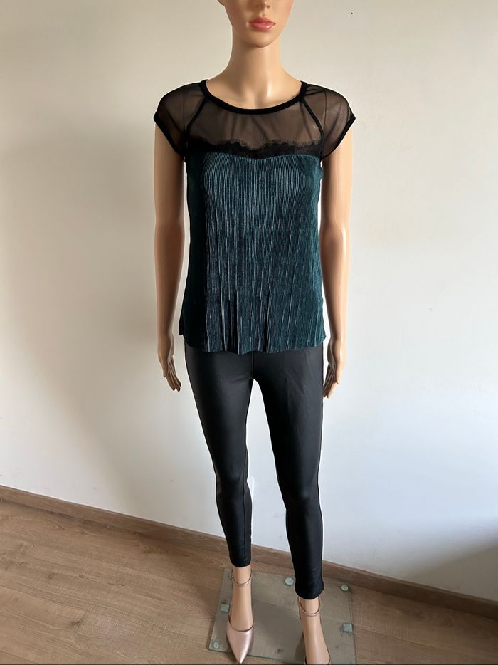 Blouse noire et verte foncée à manches courtes Morgan taille XS jamais portée - photo numéro 3