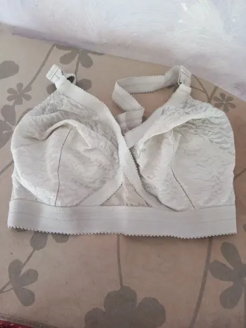 👵soutien gorge blanc gris Playtex 120D