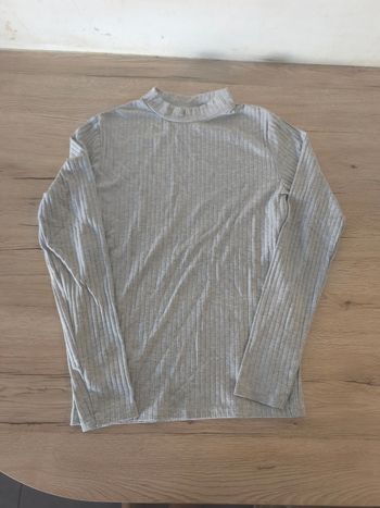 Tee-shirt manches longues sous pull col roulé XS 14 ans