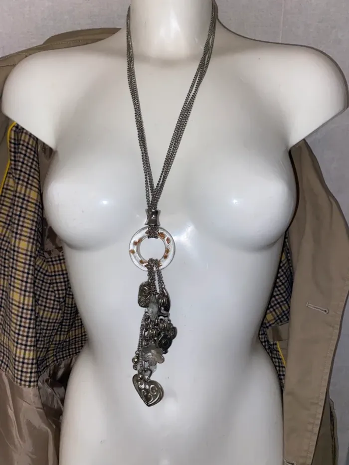 Sautoir couleur argent