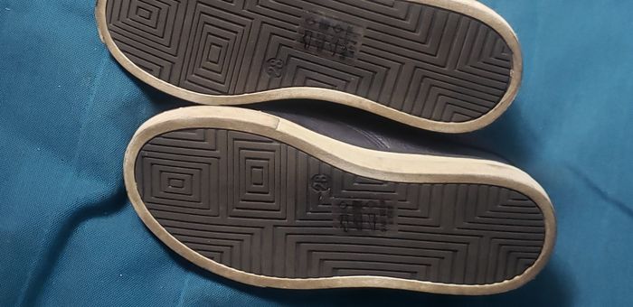 Baskets ou chaussures habillées garçon pointure 28 - photo numéro 9
