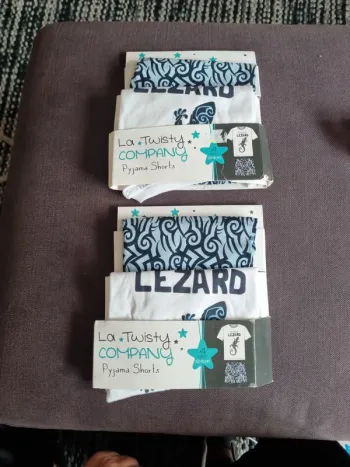 Lot de 2 pyjamas garçon neufs 4 ans