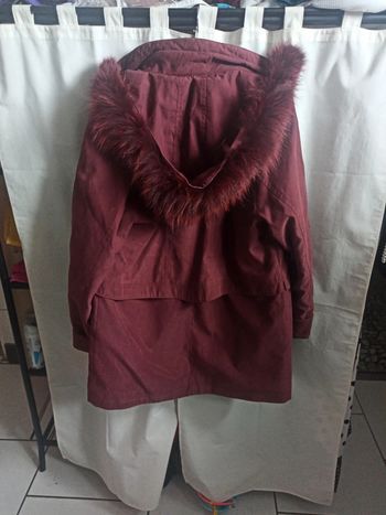 Manteau bordeaux fourrure