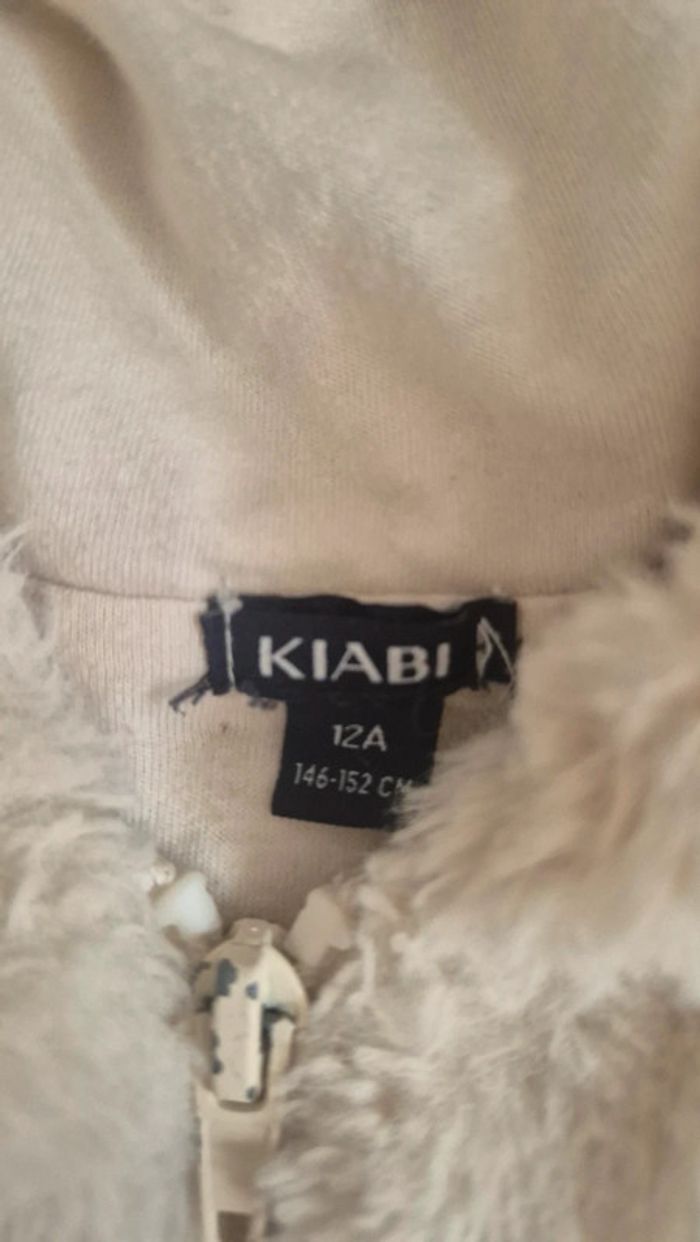 Veste courte à capuche en fausse fourrure crème Kiabi 💫 12 ans - photo numéro 5