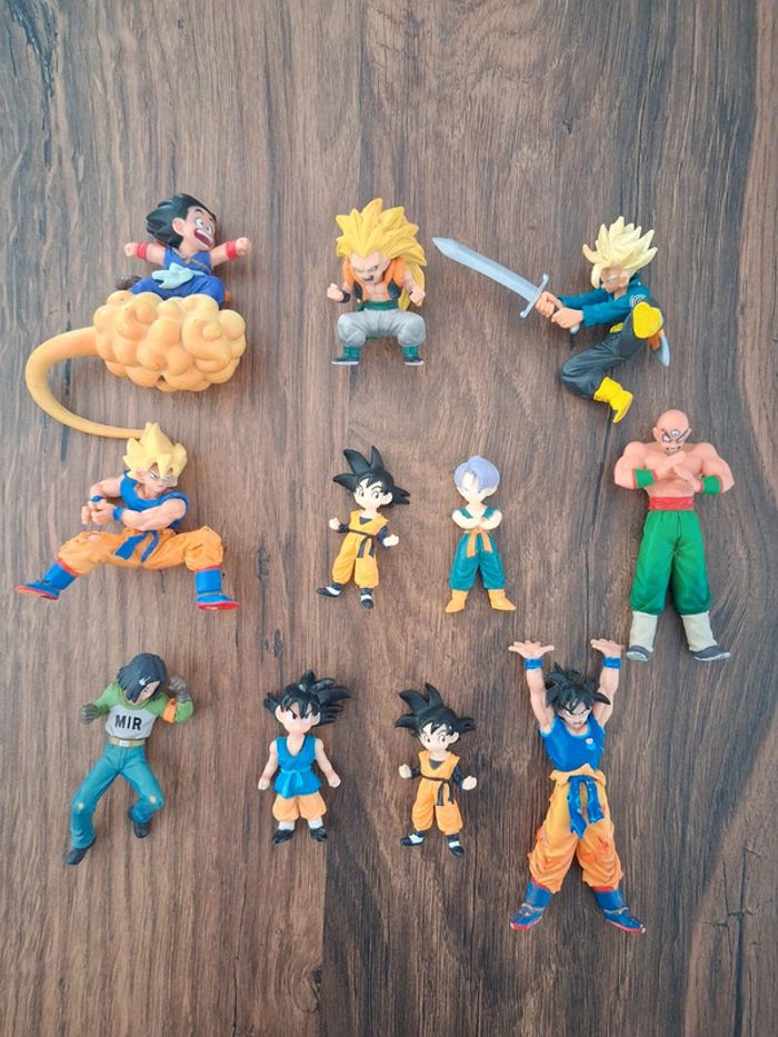 Lot de 11 figurines Dragon Ball Z Gashapon Hachette Goku nuage Trunk futur Gotrunk C17