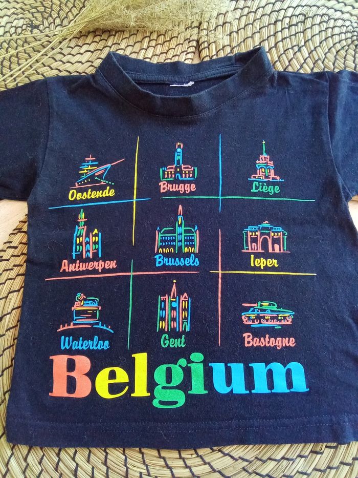 Tee shirt marine avec impressions colorées taille 3/4 ans - photo numéro 4