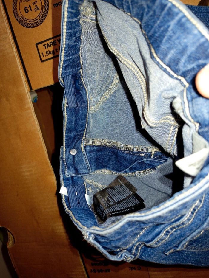 Jeans au bords rose taille 10/11ans - photo numéro 6