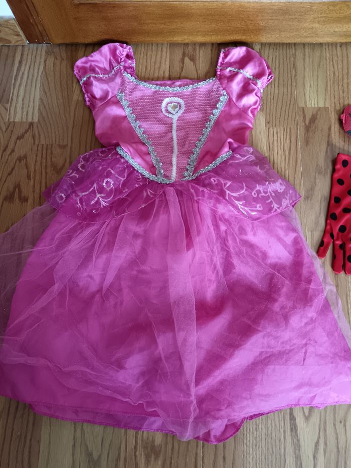 Lot déguisements 5-6 ans princesse et Miraculous - photo numéro 2