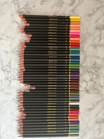 Lot de 46 Crayon de couleur