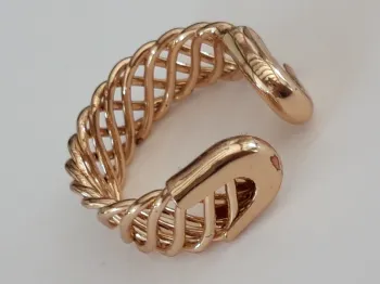 Bague fantaisie ajourée ajustable