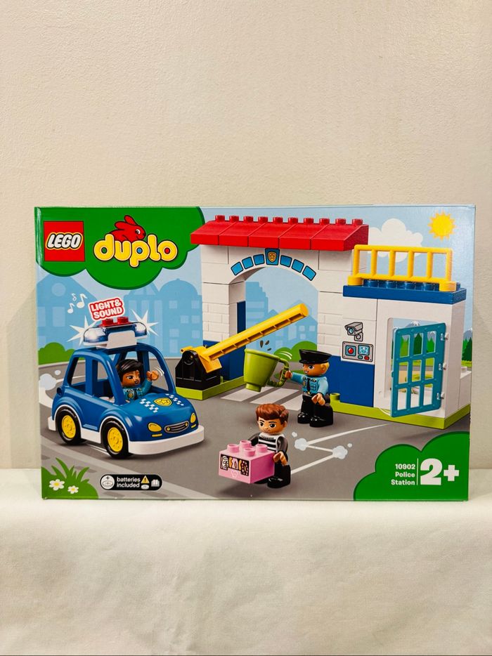 Lego duplo  Police Station + 2 ans 10902