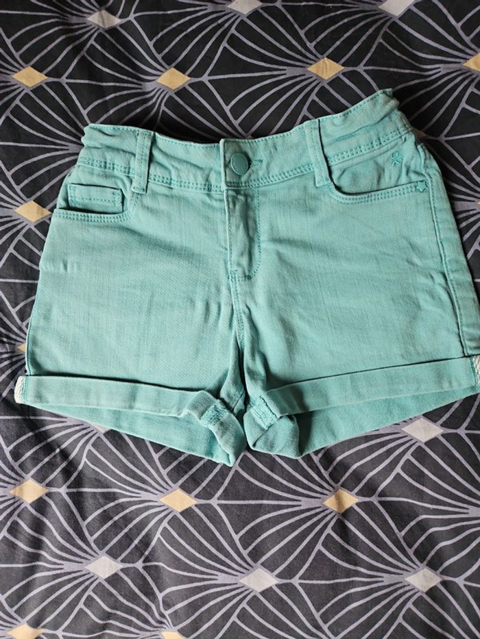 Short turquoise 8 ans okaidi