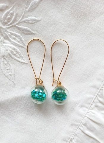Boucles d'oreilles neuves boules vertes étoiles neuves