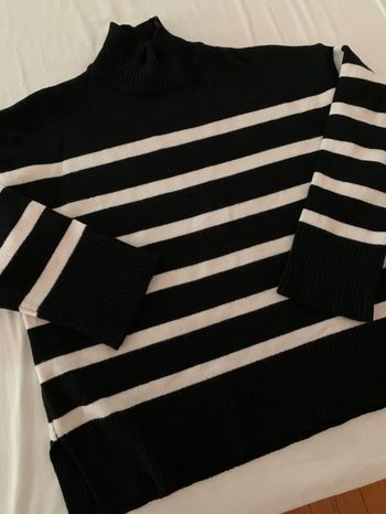 Pull rayé noir et blanc
