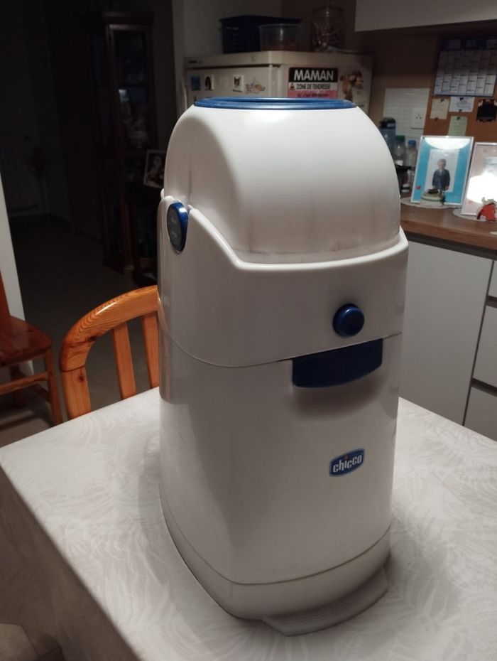 Poubelle à couches - photo numéro 3